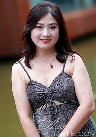 Date the member of your dreams: Online member Shuli from Anyang