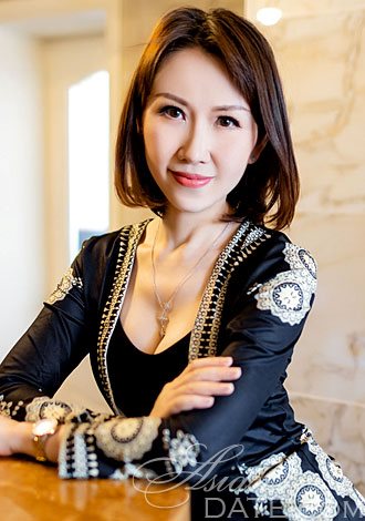 Gorgeous profiles only, attractive Asian member picture: Qiaojin from Shanghai