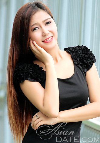 Asian member Phuong Dao from Ho Chi Minh City, 25 yo, hair color Brown
