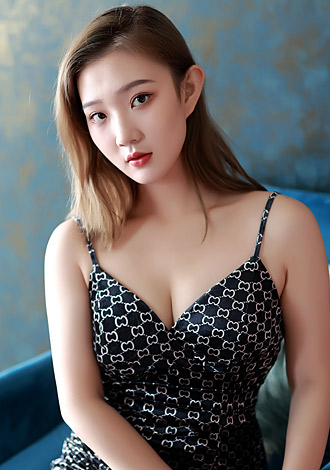 Date the member of your dreams: attractive Asian member Mengze from Xingtai