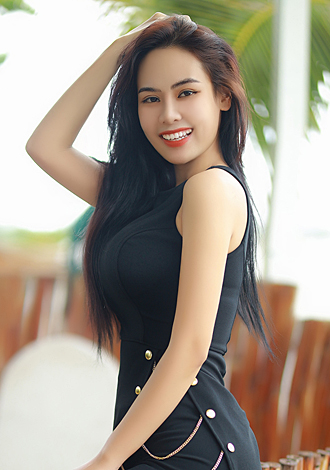 Gorgeous member profiles: Thi Thu Hang, member from Vietnam
