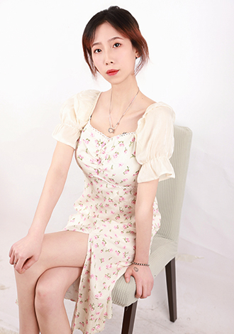 Gorgeous profiles pictures: meet beautiful Asian member Yuxia